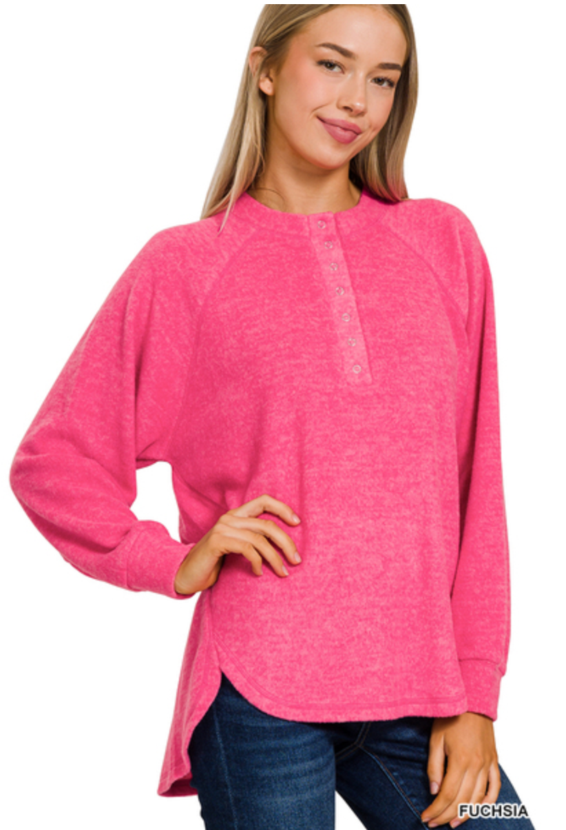 BRUSHED MELANGE HACCI OVERSIZED 7-BUTTON HENLEY PLACKET SWEATER